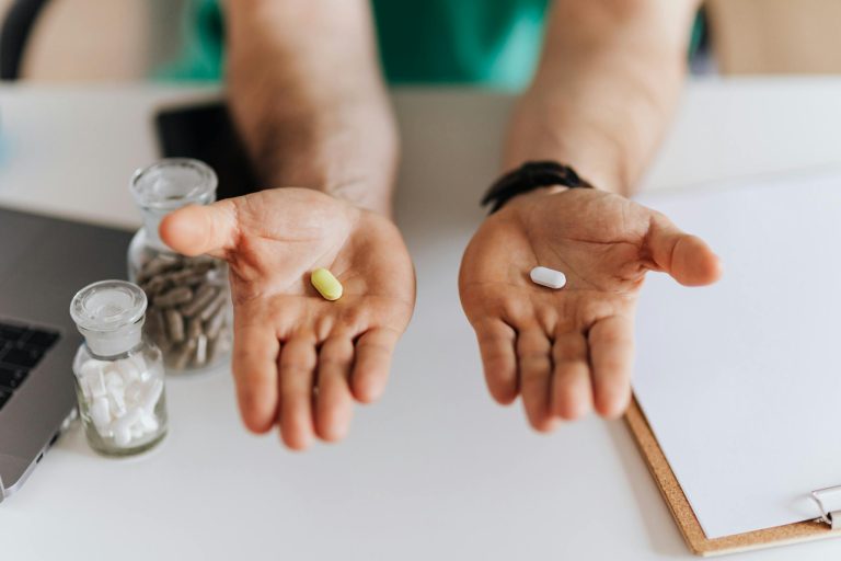 Medicamentos Fotosensibles y Depilación Láser: Guía de Seguridad y Listado 2026